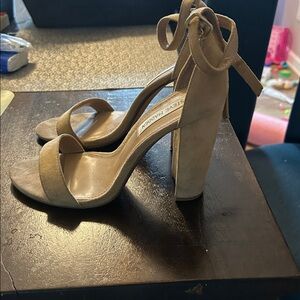 Steve Madden Beige Ankle Strap Heels 8.5 suede